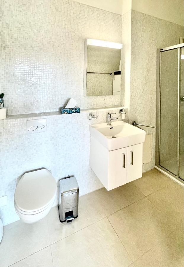 Studio Bahnhof Spiez Apartment Екстериор снимка